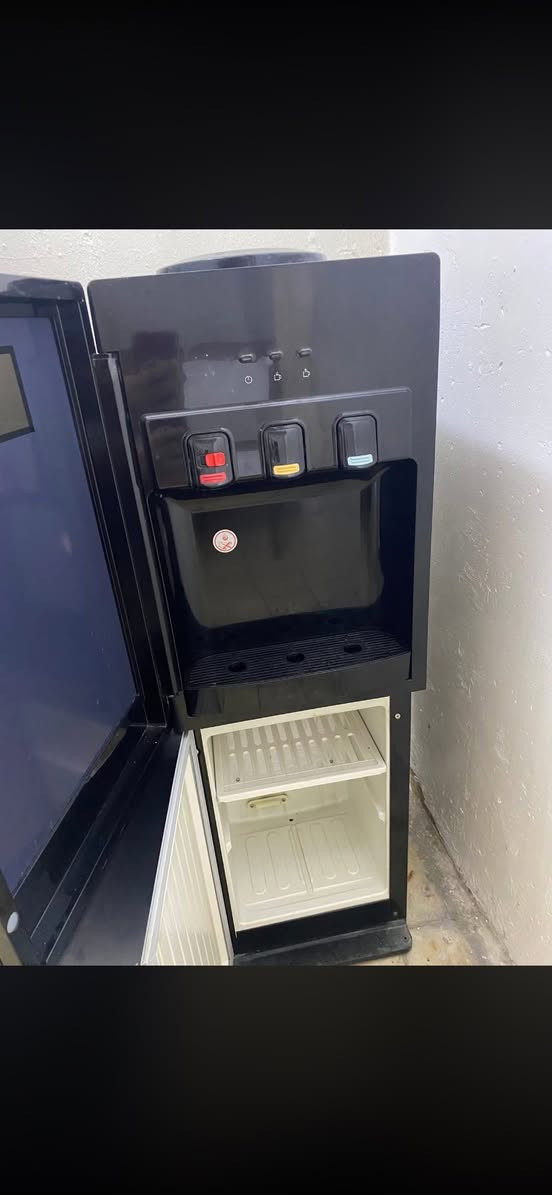 براد نوعية الحافظ جديد نضيف نضافه 100/100 ممستخدم قليل درجه اولى باب اول السعر 150 مكاني بغداد الغدير ساحة ميسلون قرب ابو رحمن


**إذا كنت صاحب هذا الإعلان وتريد حذفه لأي سبب، رجاءا أرسل رسالة إلى الدعم الفني**