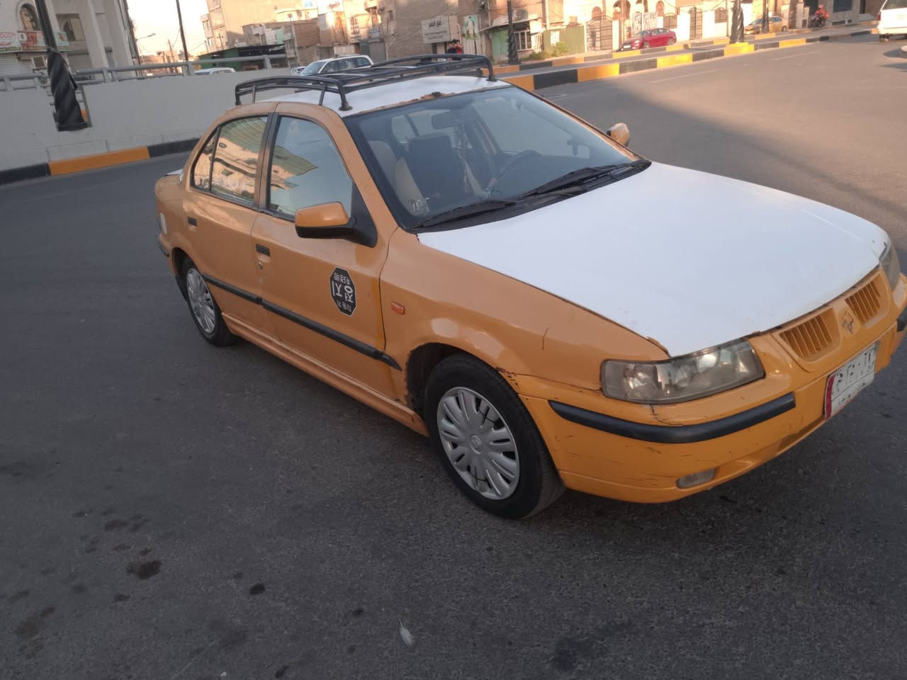 سمند موديل 2010بسمي هيئه امصفره عليها غرامات مليون 600 حسب الاتفاق عليه او على المشتري اتصل ونتفاهم على السعر من وره الكامرات غراماتها عنوان بغداد الصرافيه قرب جامع عادله خاتون قرب مستشفى مدينة الطب هذا رقمي *********** ابو علي محرك كير فرنسي كهربائيات شغاله منضومة زنون تبريد شغال ثلج
