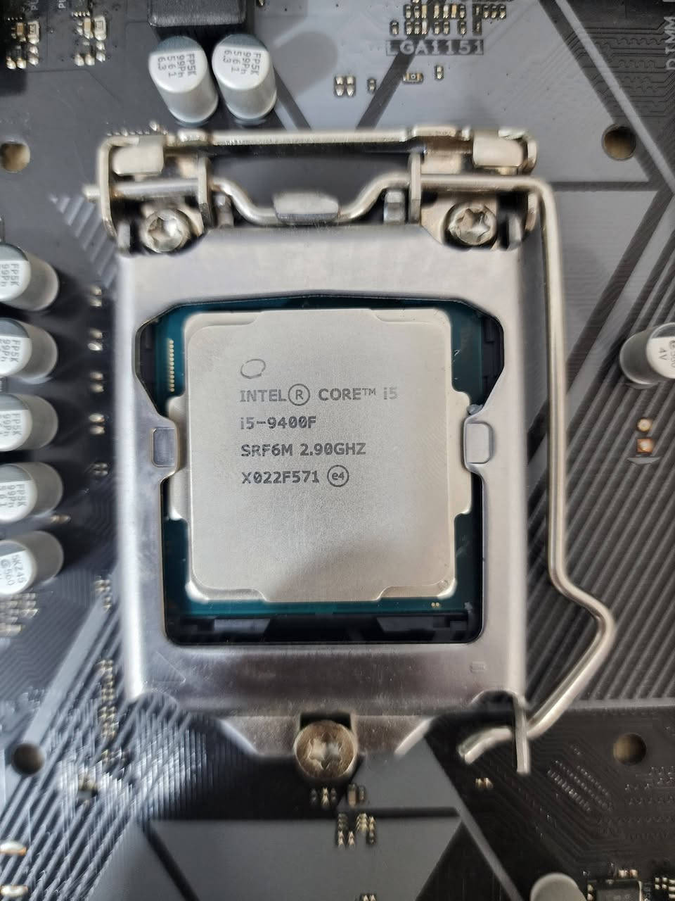 السلام عليكم
مذربورد ومعالج للبيع 
البورد asus h310 نضيفة كلش 
المعالج CORE I5 9400F + مبرد معالج 
القطع شغاله بدون اي مشكله 
السعر 125 الف 
مكاني بغداد توصيل موجود


**إذا كنت صاحب هذا الإعلان وتريد حذفه لأي سبب، رجاءا أرسل رسالة إلى الدعم الفني**