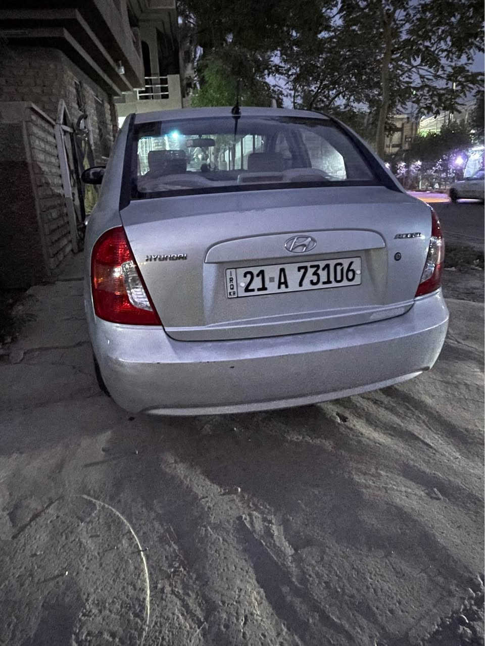 اكسنت موديل 2009 خليجي مكفولة من الصبغ فقط بيها بارد قليل 
مكينة 1600
ب اسمي عارضها ب80 وبيها مجال 
***********
بغداد البلديات شارع العمارات الفلسطينية بغداد, العراق
