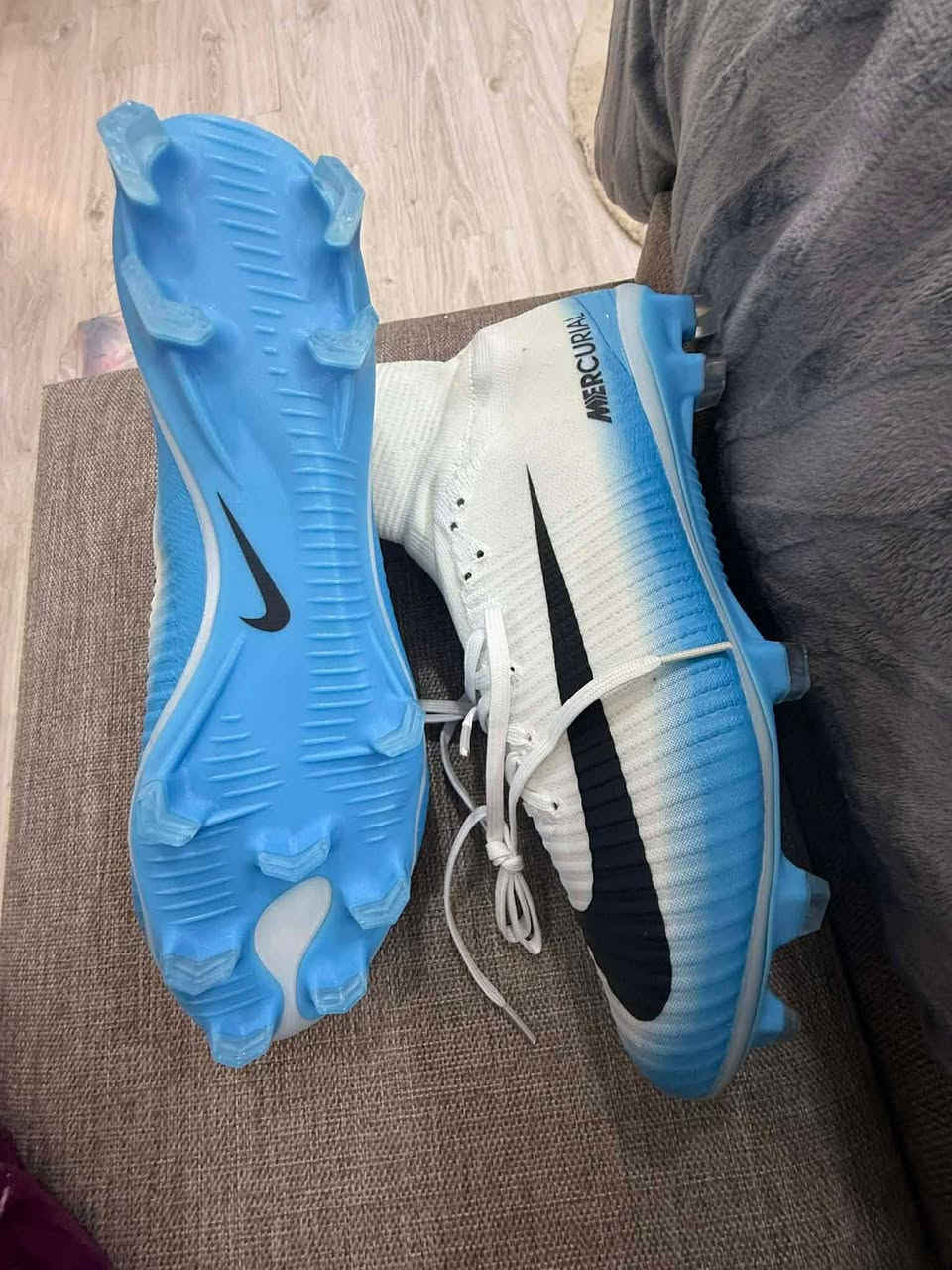 حذاء ميركورال ستد اصلي فيتنامي قياس 45 سعرها 40 الف دينار  مع توصيل


**إذا كنت صاحب هذا الإعلان وتريد حذفه لأي سبب، رجاءا أرسل رسالة إلى الدعم الفني**