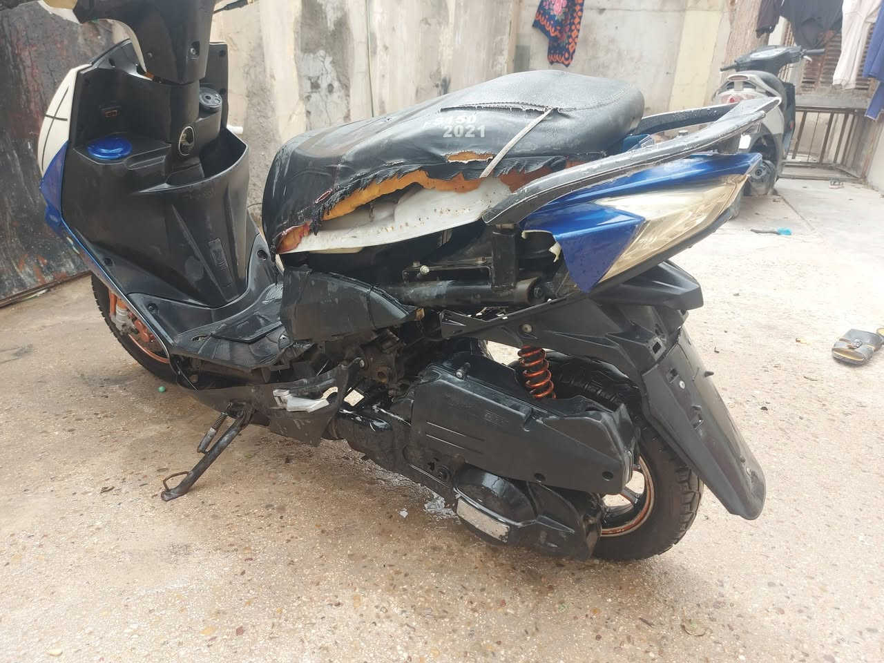 دراجه كوم حديد محركها تعبان مابيه كابريتر كهربائيات شغاله سعر 100 الف


**إذا كنت صاحب هذا الإعلان وتريد حذفه لأي سبب، رجاءا أرسل رسالة إلى الدعم الفني**