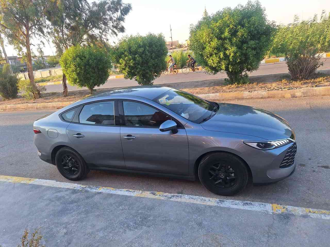 للبيع بي واي دي  كن بلس رصاصي مكفولة ب اسمي رقم بغداد مكانها ابو غريب ماشية ٤١ الف مجموع واتساب ***********
