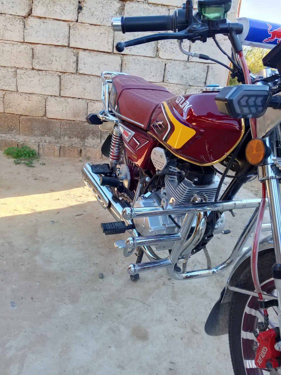 دراجه موديل 25زيرو للبيع أو مراوس المكان بيجي رقم الهاتف ***********
