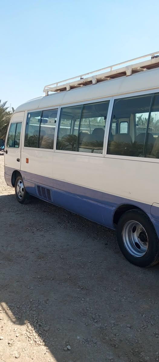 كوستر 2011 بانزين مكفولة محرك اوكير اكسن بي ونه حداديه جديده تبريد محور  وركه اضافيه تانكي اضافي ويل ناصي تايرات جوبلس  مكفولة من الضربه والصبغ عدا شبرين بالذيل الازرك مبين بالصوره رقم الماني باسمي السعر 275$ المكان الديوانية الإتصال عالرقم***********
