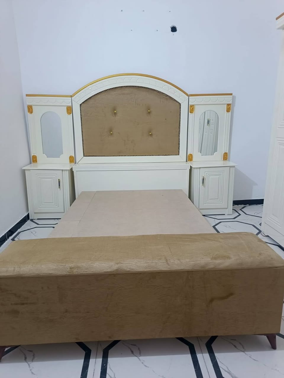 عرض قبل محرم الحرام احجز غرفتك يوجد لدينا عرض مناسب السعر مليون وربع فقط غرف ام ستة العنوان ذي قار قضاء الغراف قرب علوة الأسماك محل نجارة أثير *********** ملاحظه لون الغرفه يكون حسب رغبة الزبون اهلا وسهلا بكم سارع بالحجز ويكون الستلام الغرفه ٧ ايام من تاريخ الحجز
