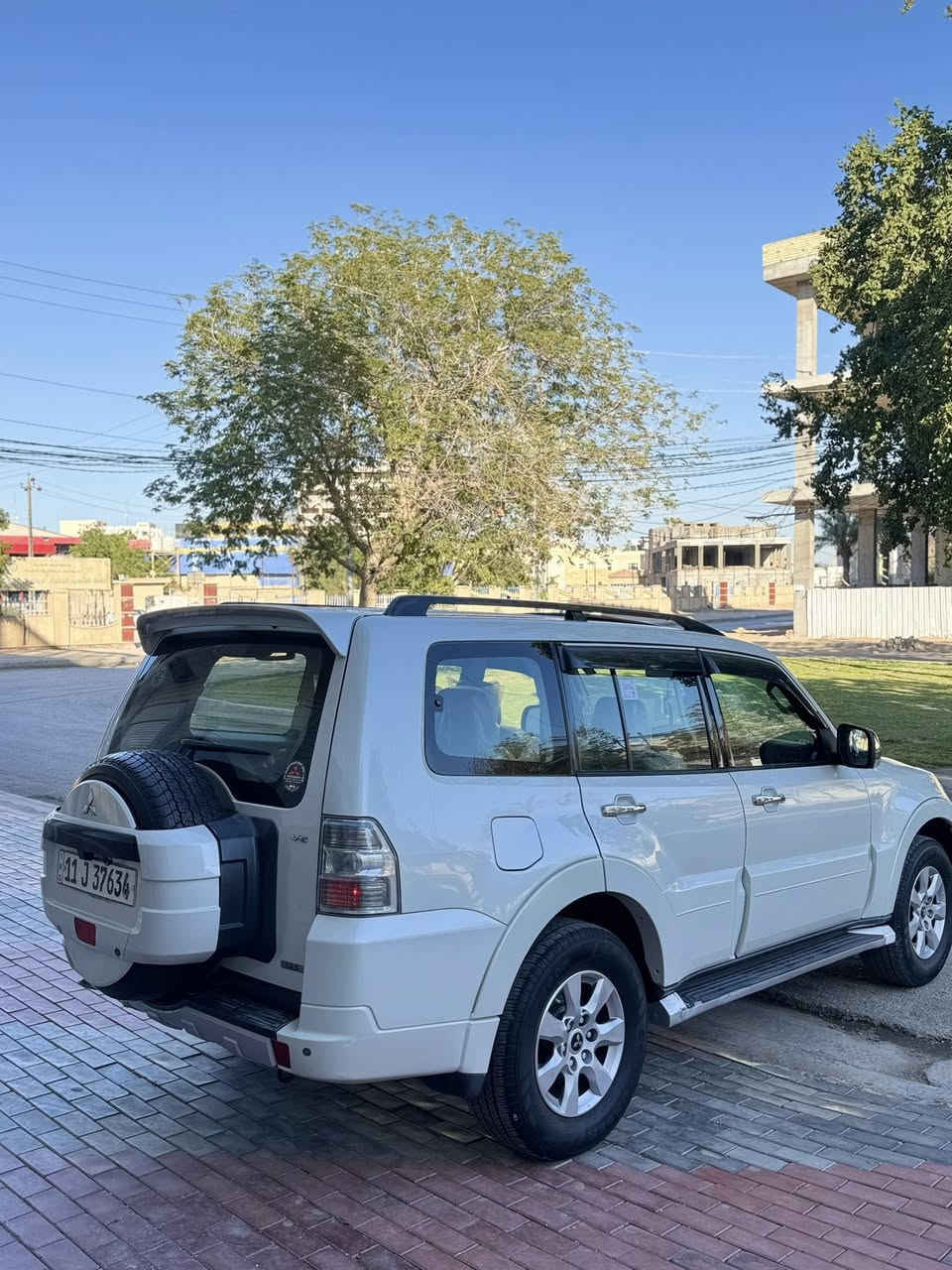 باجيرو 2010 حبتور 
دمام خلفي 
فتحه سقف 
شاشه جبيره 
تحكم ستيرن 
تبريد خلفي 
سبعه راكب 
داخل وكشن جلد 
داخل بيجي 
تبريد سياحي 
كشن كهرباء 
يدات كروم 
ويل كب 
كشاف ضباب 
زنون بلاد 
سياره كفاله عامه بدون قطره صبغ ولا حادث مكينه وكير وحداديه درجه اولى رقمه بغداد مشروع نكليزي مكانه كربلاء سعره 138 
رقمي للستفسار ***********
