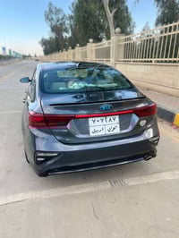 كيا فورتي 21 مواصفات عاديه شرط الدواخل والشواصي ضرر صفحه اليمين باب وج...