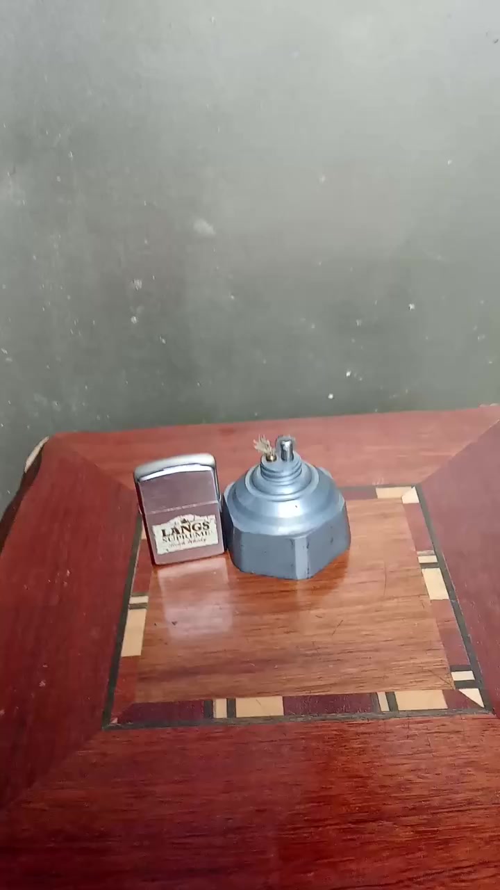 جداحات زناد قديم القطتعين يعملن يحتاجن بانزين خاص بجداحات فقط 
وحدة صناعة أمريكي مختوم بغداد ***********
