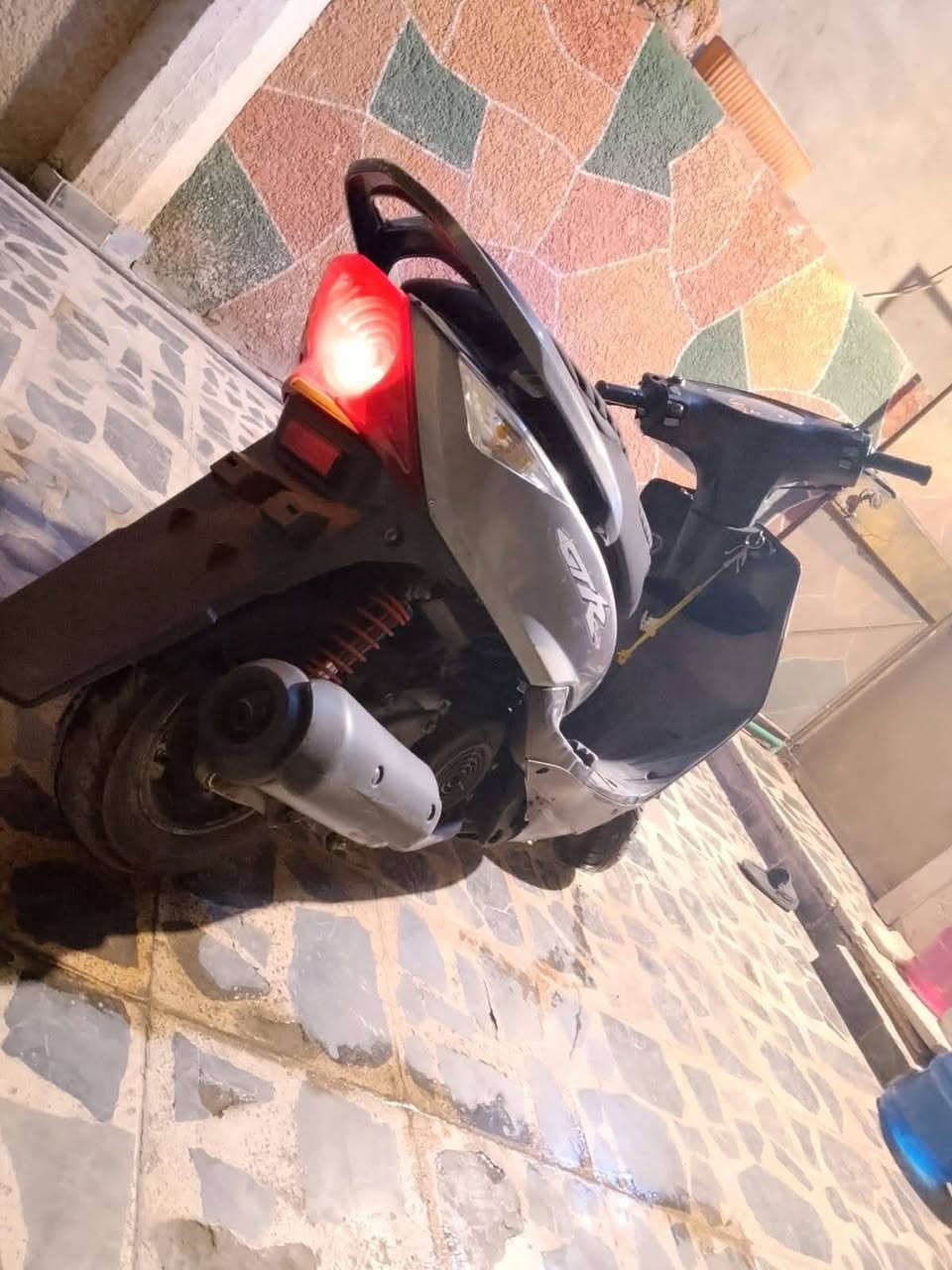 السلام عليكم دراجه ماكس ثعلب 140 شلعه تشك الكاع ومعدل طيارة مكفوله من كلشي دراجه كامله السعر 400 الف مكان حي الجهاد ***********
