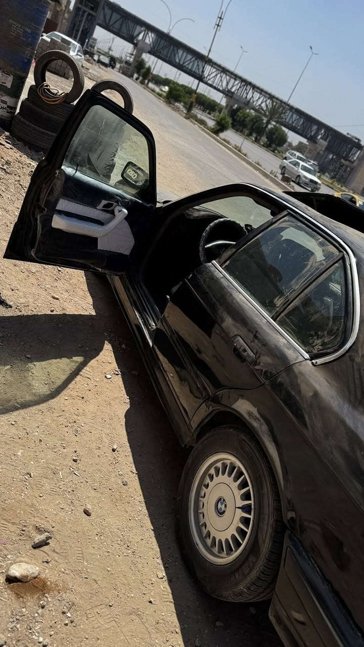 BMW1990/525
محرك مفتوح راعيها يريد تحويل و وزاني على بيعتها رقمها بغداد مشروع وطني نواقصه بسيطه لا تنقيص ولا تبخير شرط ترايك للبصره السعر 45 مكان كربلاء


**إذا كنت صاحب هذا الإعلان وتريد حذفه لأي سبب، رجاءا أرسل رسالة إلى الدعم الفني**