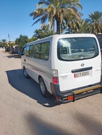 نيسان اورفان • ٢٠١٠ • مكفوله