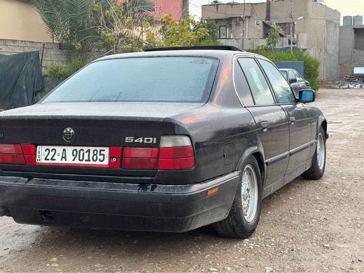 سلام عليكم بي ام 528 كير عادي سلايت دواخل جلد 4جام كرباي تبريد شرط  كشن جلد و تتفيه سمعات بلادي صبغ عام جديد بعدا بوليش ما مسويله رقم اربيل سنويه صارله 3 شهار منتهي سياره كلش قوي كل شي جسمه بلاد حته صوت سالنصه بلاد محرك 28  دجتال حديد مو فافون كلش قوي موديل 1994 سياره كلش نظيفه صد امامي خلفي جديد حداديه كلشي شرط كيج حلقه نيكل APS وكاله بسمي شرط التحويل بجم عريظ دبل يرباك 
السياره بي هه ظرله خلفي و بيه جاملخ سكن بدون دواخل 
رقم هاتف ***********
سعر 65 بي مجال قليل Singapore
