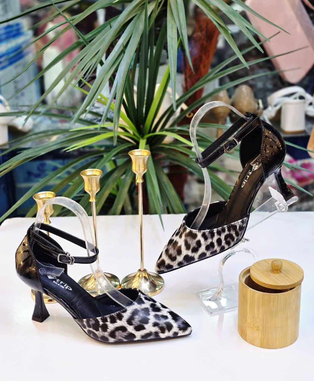 ✨🦋نتهم بأدق التفاصيل👌لتكوني مميزه 🦋✨
كعب ارتفاع 5 سم🦋✨
37-38-39-40-41
مــقــاســات 👆
يـــوجــدتـــوصــــيل جـــمــيــع الـــمــحــافـظـات العراق 🇮🇶 للحجزو الأستـفسار خــــــاص 👉


**إذا كنت صاحب هذا الإعلان وتريد حذفه لأي سبب، رجاءا أرسل رسالة إلى الدعم الفني**