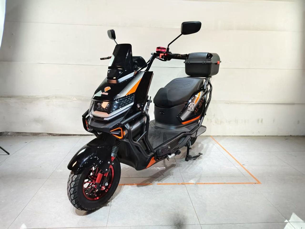 وصل وصل وصل
التانك بعد انتظار طويل
متوفر جمله ومفرد
***********
