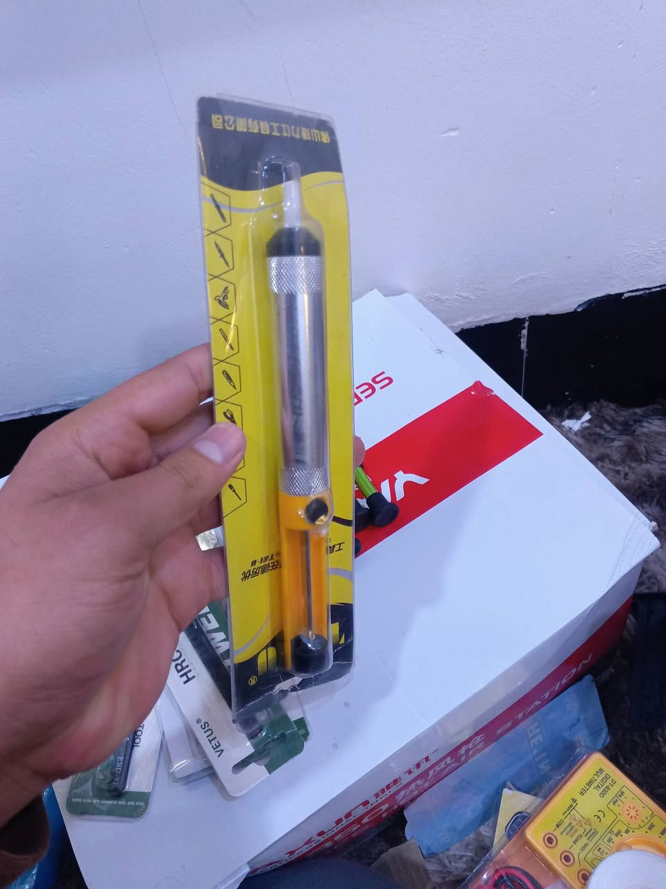 تم اعاده النشر بسبب الوعود الكاذبة
سلام عليكم
اخوان عده كامله مال صيانه مامستخدمه 
كل انواع الدرنفيسات
وجميع انواع المستلزمات 
جهاز لرفع الشاشه ولمس 
وكاويه حراريه وهوائيه 
وجهاز تحديد الاعطال 
اجهزه متنوعه وكامله مابيهن اي نقص 
و4 تنضيف الخرائط والأجهزة 
سعر مناسب جدا 
الاستفسار ***********
