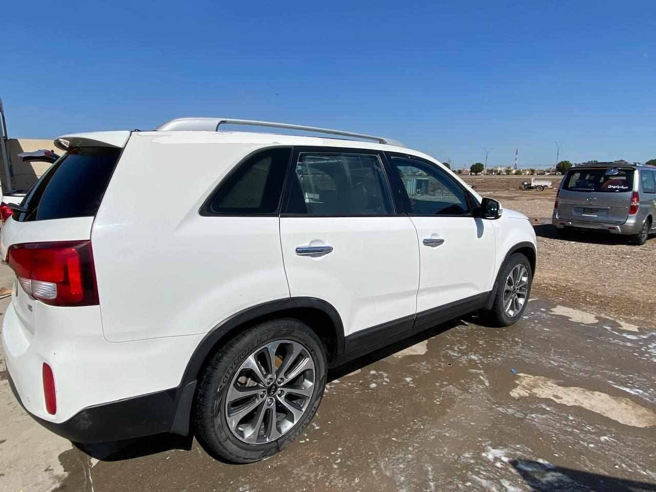 سورنتو خليجي ١٤
محرك ٦
٧ راكب
تحكم
حساس امامي وخلفي
داخل بيجي
بردات سلايت
بصمات
السياره فول ماعدا البانوراما
بيه صبغ قطعتين 
السعر ١٥٠
رقم شمالي أربيل انكليزي وسنويه بأسمي ٢٠٣٠ وملصق وهزه جديده 
مكلف بالنشر 
***********
