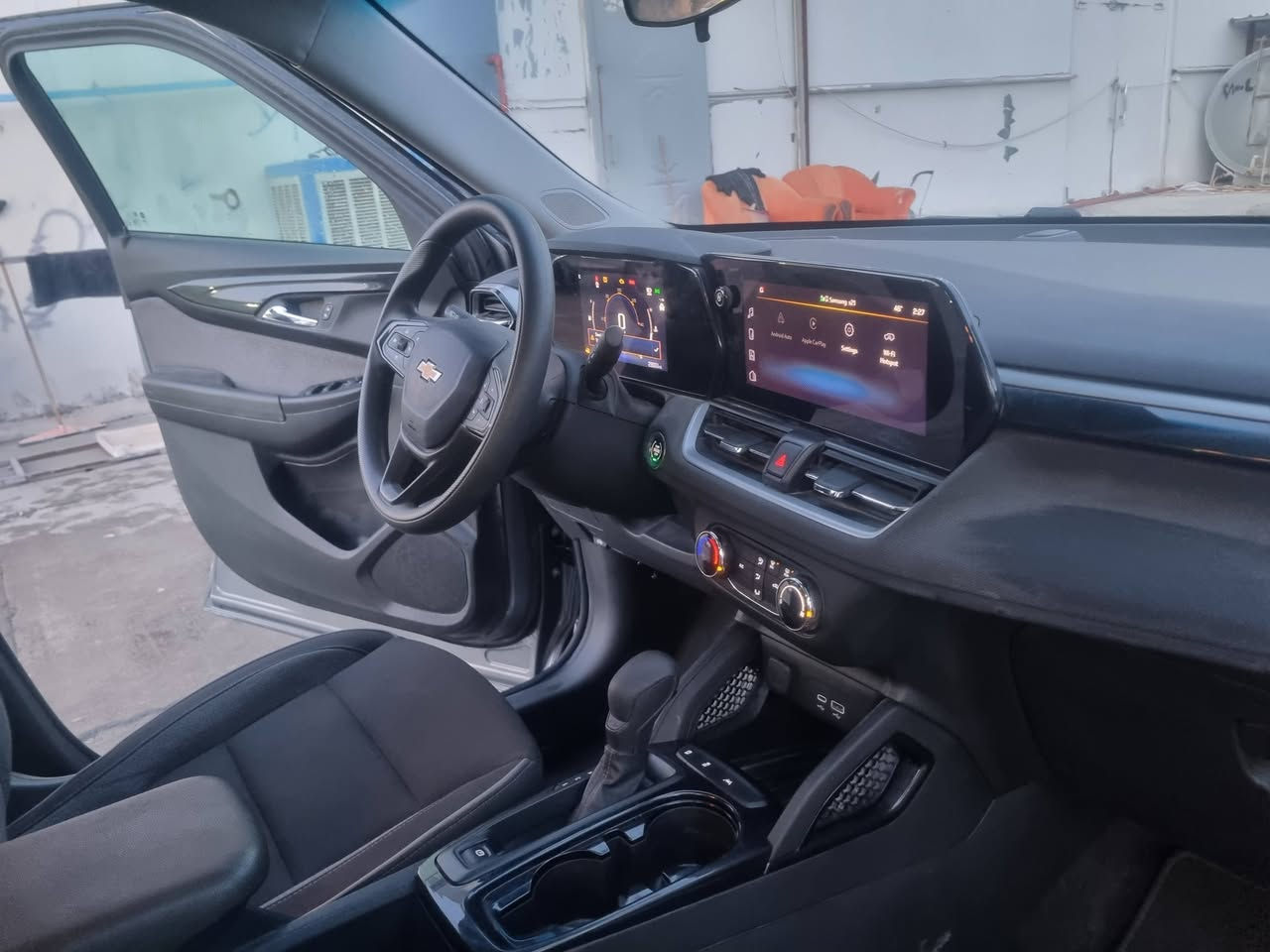 سلام عليكم للبيع ترابلايزر موديل ٢٠٢٤ ماشي ٢٨ ميل مواصفات بصمة،لايد زينون ، ويل كروم ،رادار ،كيج الكتروني ، شاشة عريض كامل، و بعد هواي مواصفات
دخول جديد، حادث سيارة موجود بالمنشور  بنيد ،جملغ سبغ 
رقم كاتي  ٣ شهر باقي للرقم  
يرهم فقط(اربيل، دهوك، سليماني )
سعر ١٢٣
مكان اربيل حي فرمانبران 
***********
