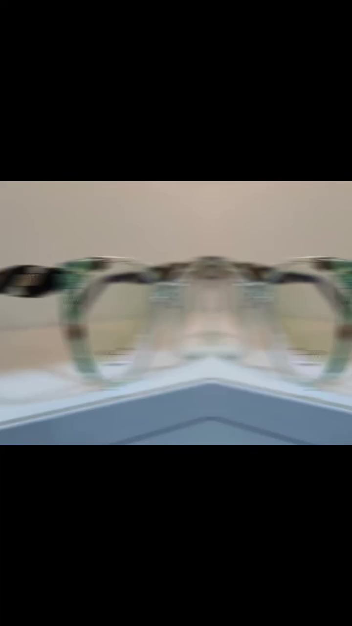 احصل الان على مجموعة من الاطارات الطبية من عوينات الريام
بمختلف الموديلات الرجالية والنسائية التي تناسب جميع الاذواق .
من البراندات العالمية 
مع نظاراتنا ستجد الراحة والاناقة في ان واحد 
جودة عالية تصميم عصري حماية فائقة 
العنوان بغداد الحسينية شارع المكاتب مقابل السوق الصغير قرب مجمع دللها ***********
