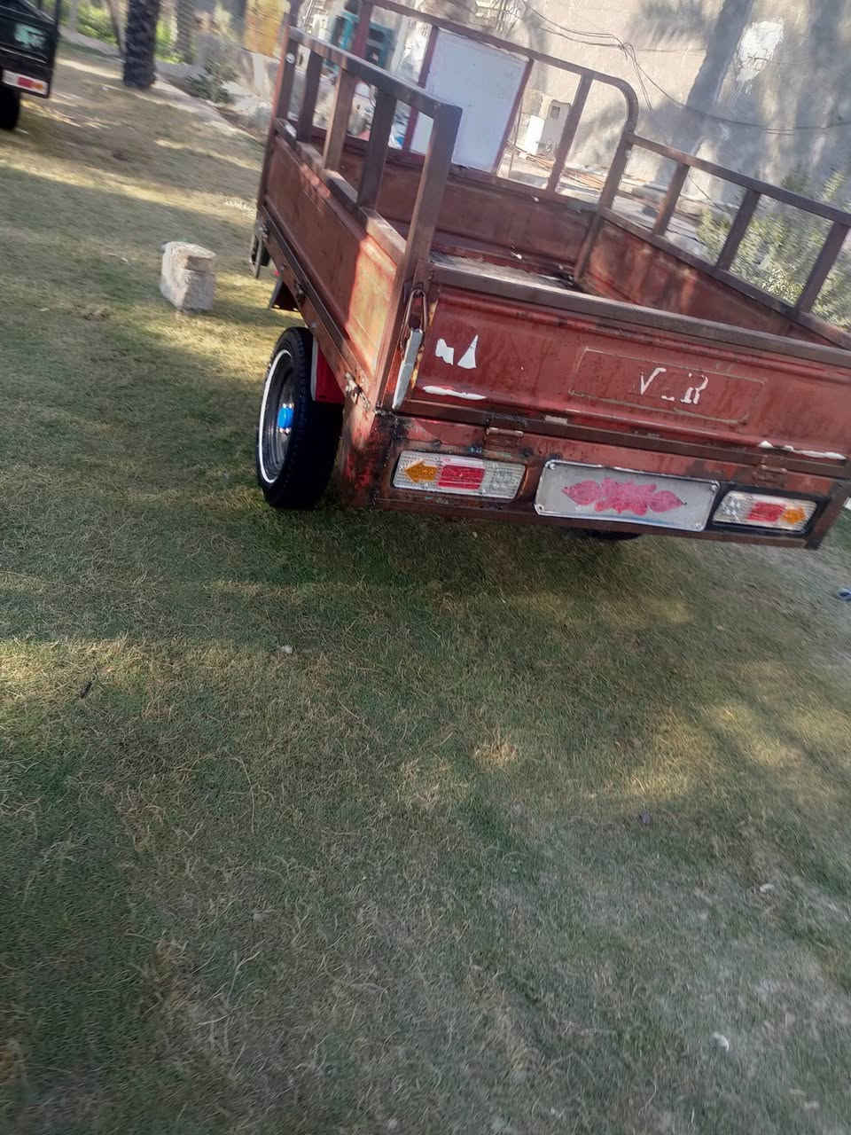 السلام عليكم شباب ستوته البيع كلك نضيفا الشاصي مكفول المكان الستوتا النجف ابو صخير  الشراي يتصل السعر 700وبيها مجال الشراي بيخير ويدلل هاذه رقمي ***********
