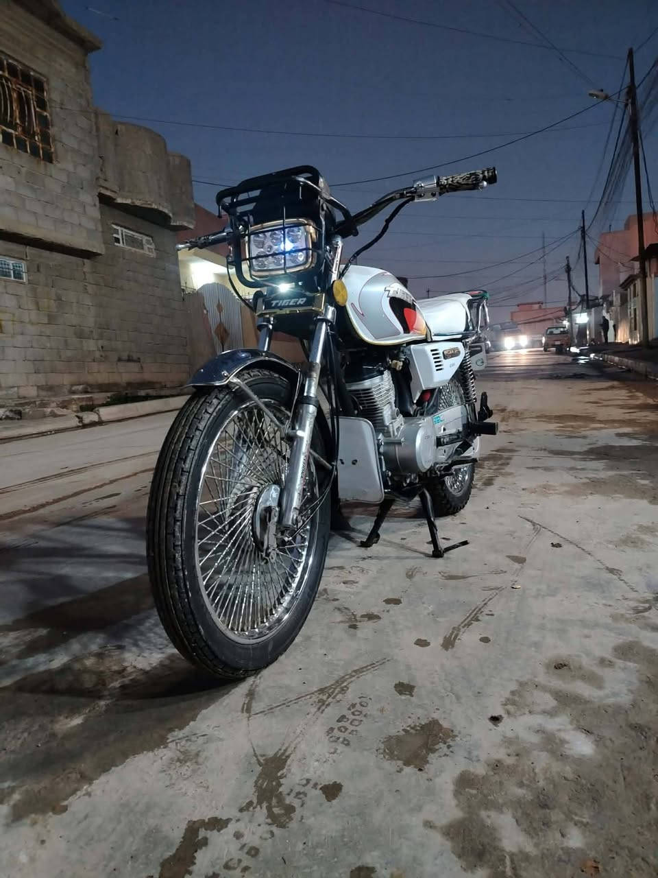 السلام عليكم تايكر موديل 2021مكينا شرط ما مفتوح السعر 475وبي مجال باصيط***********ومستعجل البيع
