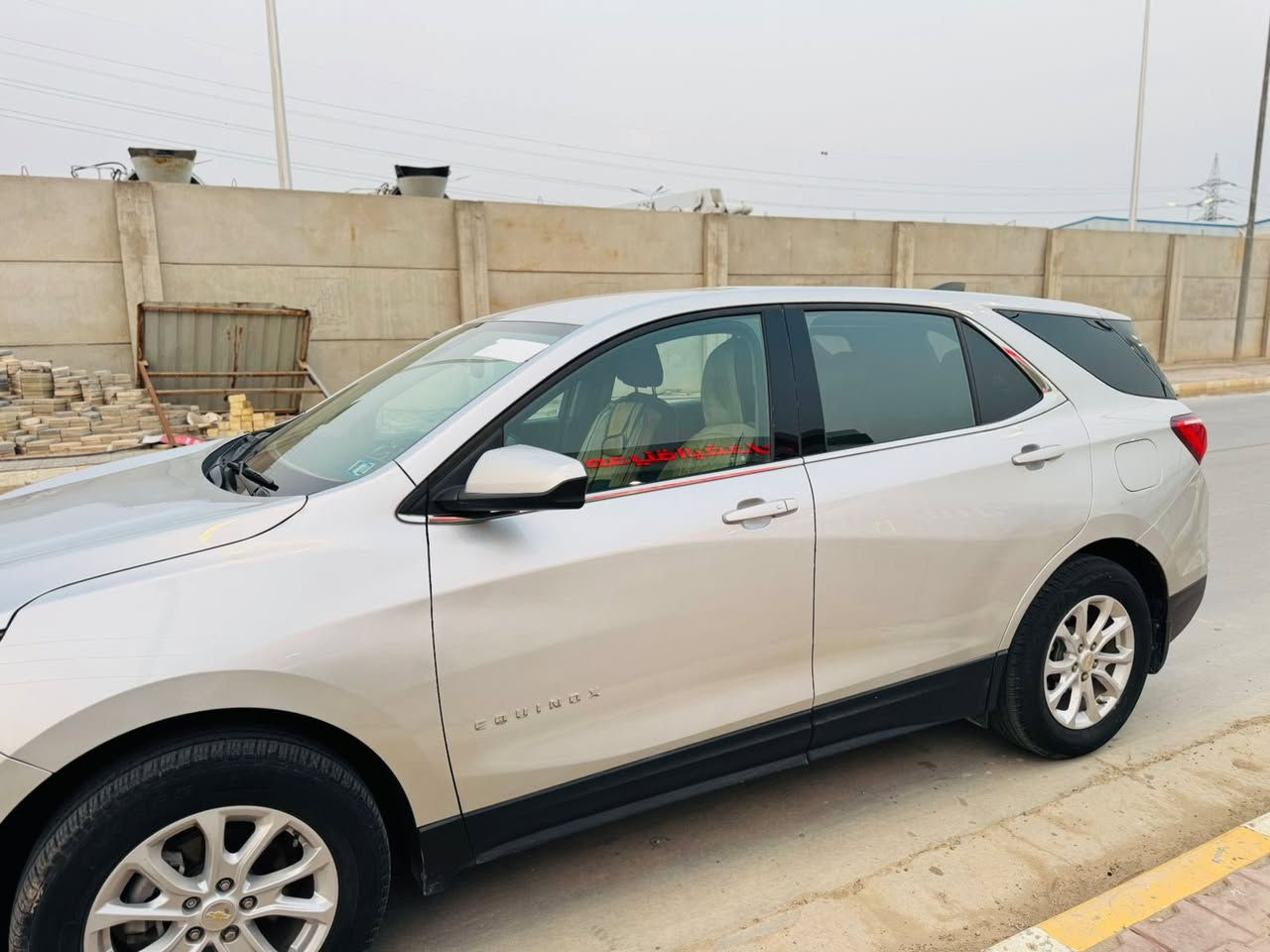 السلام عليكم شوفرليت ايكوينكس 2020
مواصفات LT 

ماشية ٦١ الف ميل
الحادث بنيد وجاملغ وصبغ قليل بالباب وره السائق

المواصفات :

 بصمة  / تشغيل عن بعد / شاشة كبيرة / رادار جانبي  وامامي/ كرسي كهرباء / هندبريك دكمة / LED امامي / جنطة كهرباء / حساسات  خلفية/ تحكم ستيرن / كروس سرعة / بلوتوث / اواكس / قطعتين تبريد / اطفاء ذاتي / محرك 1500 تيربو

للاستفسار 
***********
