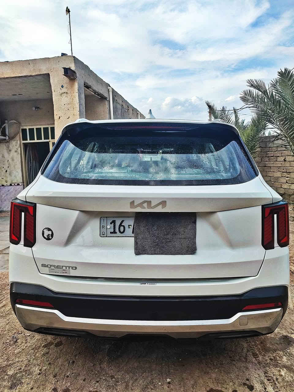 سلام عليكم
سيارة سورنتو 2024 خليجي مكفوله كفاله عامه
 عدا بارد موضح بالصورة

 مواصفات
  قماره حديد  

رقم قادسية انكليزي بسمي 
 

ويل 20

اناره محيطيه متعدده الالوان((( ماشيه 28 الف))) 

لايت زنون عالي ناصي

لايت خلفي امامي LED

 بعده وضع الشركه سياره
محرك 6 سلندر

كير ماوس

كشنات كهربائي

هندبرك دكمه 

وضعيات قياده 

مساعده منحدرات 

جنطه كهرباء

تشغيل عن بعد 

بردات خلفيه

شاشه متصل 

دوشمه جلد مغلفه ارضيه وكشنات 

شاحن وايرلس 

كيجات متغير الكتروني وعادي

شاشه لمس متغير التحكم 

ستيرن فول تحكم

7راكب

الاناره الداخليه LED

دخول بصمه ذكي

حساس امامي

حساس خلفي

قبضات الباب الالمنيوم 

مري شفط

حاملات اكواب 

جام 4 AOT

تشغيل عن بعد.

السعر 310 وبيهه مجال بسيط 

.

مكاني الديوانية قضاء سومر 

***********
