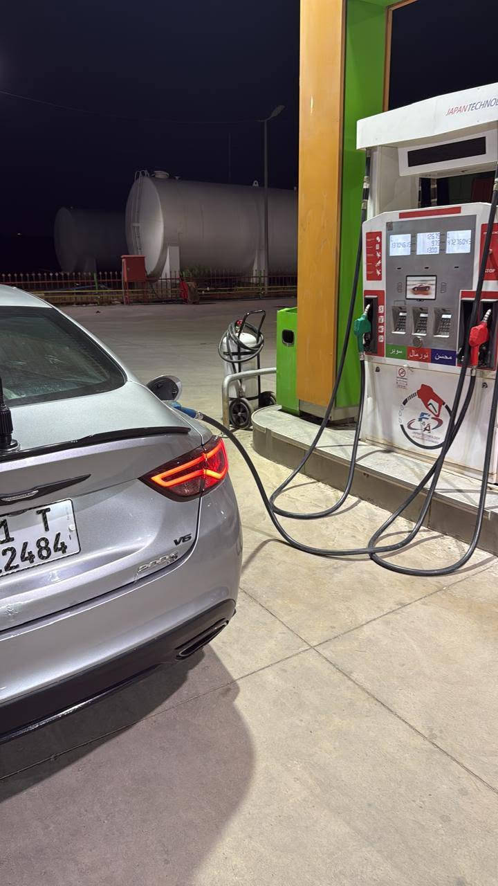 🚗 كرايسلر C200 موديل 2015 للبيع 🚗
المحرك: 6 سلندر، سعة 3600 ✈️ 
 ناقل الحركة (الكير): أوتوماتيك 9 نمر

🌟 المواصفات والكماليات:
 نظام دخول ذكي (تشغيل وبصمة أبواب)
 شاشة وسطية واضحة مع نظام بلوتوث
 تحكم ستيرن كامل وجهين نضام ترحيب
شفتات ستيرن رياضي 
 مثبت سرعة (Cruise Control)
 تبريد ثلج ما شاء الله 
 السيارة بحالة ممتازة ونظيفة جداً وجاهزة من كل النواحي سياره بيهة منضومة غاز فقط اسجلهة بل معمل (كير ومحرك وتكم بشرط الفحص).
 حادث امريكا: ضرر أمامي بسيط بجاملغ ايسر والبنيد نفسه راجع بجم كبس).
 ( او بارد باب جهة صدر الباقي مكفول 
💰 السعر: 100 ورقة او مراوس حسب قناعه
📞 للتواصل والاستفسار :  

***********

مكان السيارة: بابل / حله شارع 80
