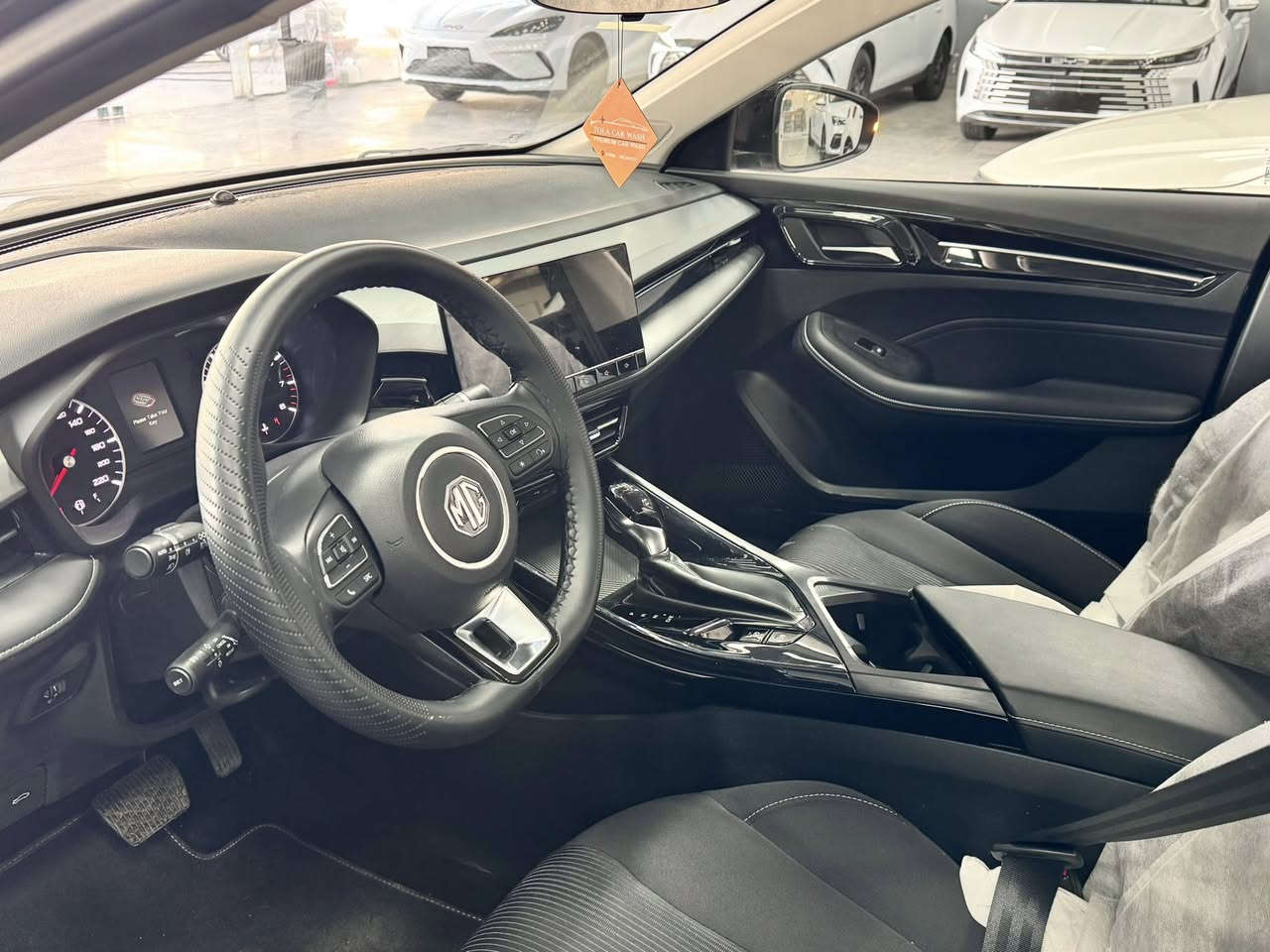 Mg5 2025 
شكل نوی
سیاره‌  800kmرۆیشتیه‌ یانی سفره‌
مواسفات :بصمه شاشه .
قطعة تبريد خلفي 
ويل كب -لد ب لايت -لايت led
هاندبريك كهربائي 
اوتو هولد 
بك لايت led 
سه‌یاره‌كه‌ زۆر جوانه‌ هیجی نیه‌
سعر:112$
للاستفسار 
موبایل:***********
