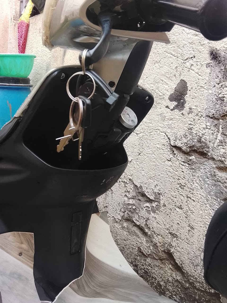 دراجه 9زروف ختم واحد وكلشي بيه شغال شاير دبل شاره صطاب وره عداد مال بنزين ومال دهن لايت عالي ونصاصي صوت المكينه ناعم كلش ماعده سلف وكف مادري شبي نص دكه هندر شوكت مايعجبك وين مايعجبك تروح بيه روح مكينه بلاديه كابريته بلاديه تايرات مامي خلفي جديدات قفل جوزه وقفل صندوك وقفل سكان كلهن شغلات عنواني بصره سعر350وبيه مجال ***********
