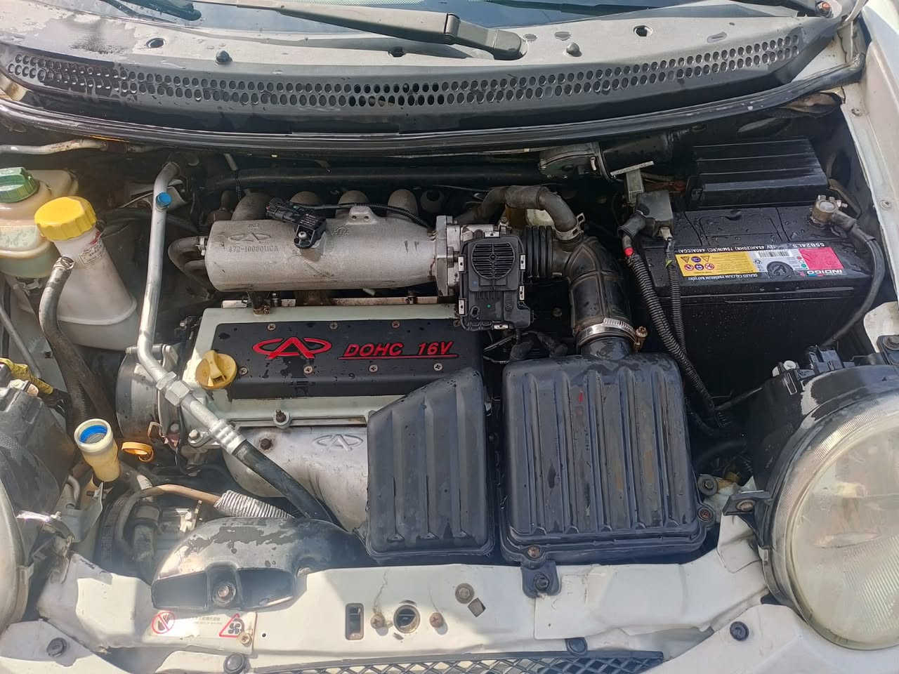 السلام عليگم سياره كيو كيو
موديل 2013 
لون ابيض 
رقم ديالي انكليزي /20حرفA
رقمهه 33877
بيهه صبغ بل بنيد فقط 
تخم تاير تبريد ثلج 
كهربائيات شغاله 
السعر المطلوب 33 وبيهه مجال حك الجيه مكاني حي اور صباح الخياط :/☎️***********
