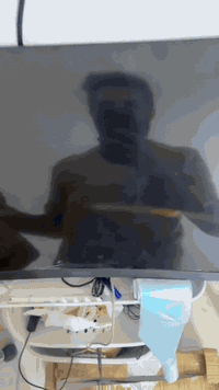 شاشه كيمنك بهل الوضع فحم السعر بكيفكم 
***********
