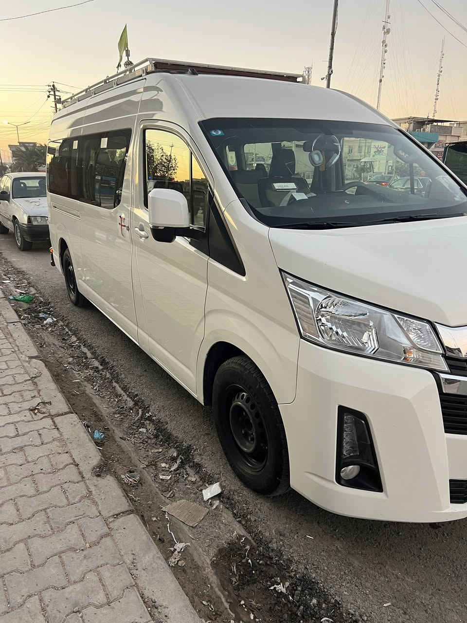 السلام عليكم
هايسه 2023 فول مواصفات 
كير اوتوماتيك ماشي 160 الف 
رقم بغداد دولي 
كير مكينه كشر مكفول ماعدا بارد شبر 
السياره جاهزه 15 نفر 
للاستفسار ***********
