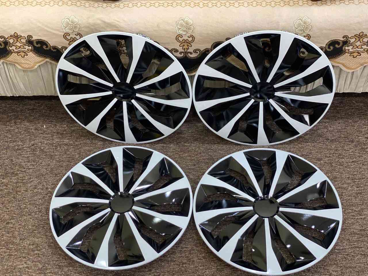 السلام عليكم كبات للبيع مثل ما موضح بالصورة الأزرق قياس 13_14 والأبيض قياس 15_16 سعر التخم 20 الف مكاني البصره يوجد توصيل ***********
