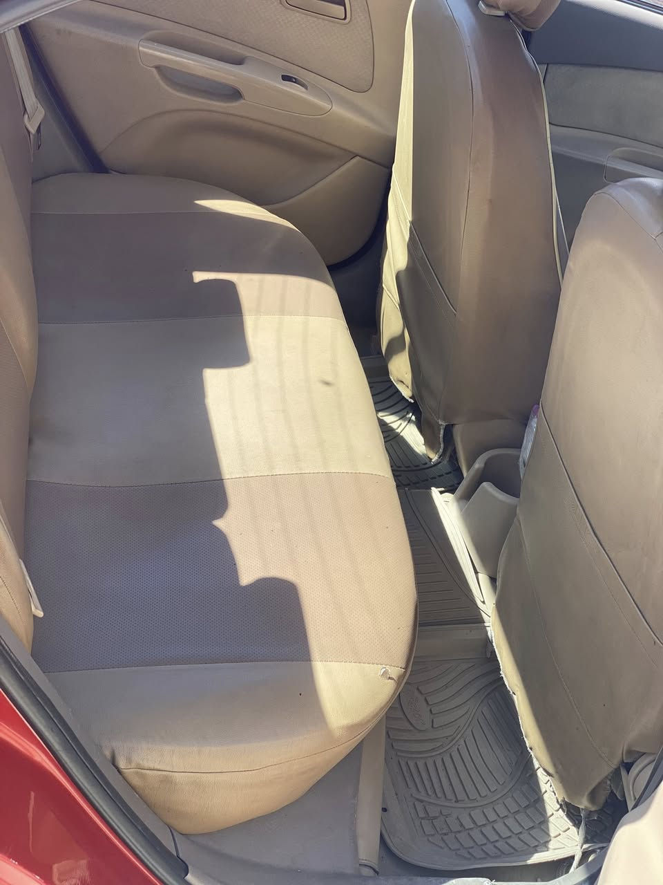 السلام عليكم
كيا ريو للبيع 
موديل2009
لون احمر  
سياره حلوه وجاهزه 
كير ومحرك شرط 
شاشه وكامره بيها
سنويه جديده ورقم  
وهزه جديده 
محرك1600 الاصلي تبريد + تتفئه شرط
لا صرف ولا نفخ
بسمي انا وشرط التحويل 
السعر85وبيها مجال 
ضررها مبدل صندوك فقط 
مكان السياره بعقوبه  
اتصال
***********
