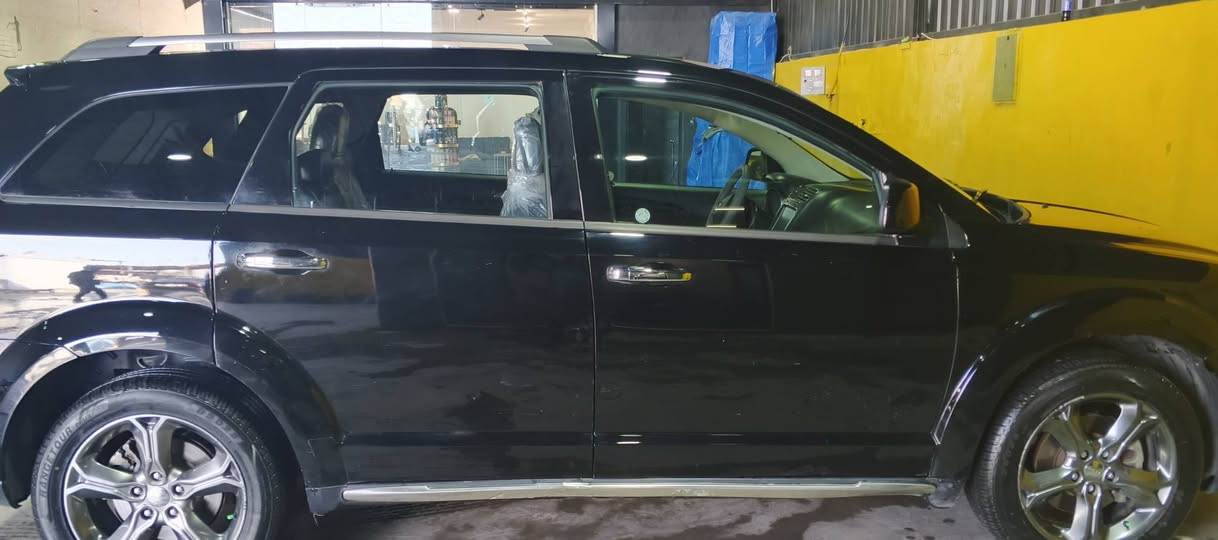 ماشاء الله 
دوج جورني 2017 مواصفات كروس ورد دفع رباعي
فقط بي شبر صبغ بدون داخل بدون ايرباك 
ماشي 148الف
رقم أربيل 
فحص و هزه صدر تاخم تاير كلشي جديد.
محرك و الگير بشرط 
6 سلندر 
مكان سياره أربيل 
***********
***********
سعر 149 ورقه و بي مجال
