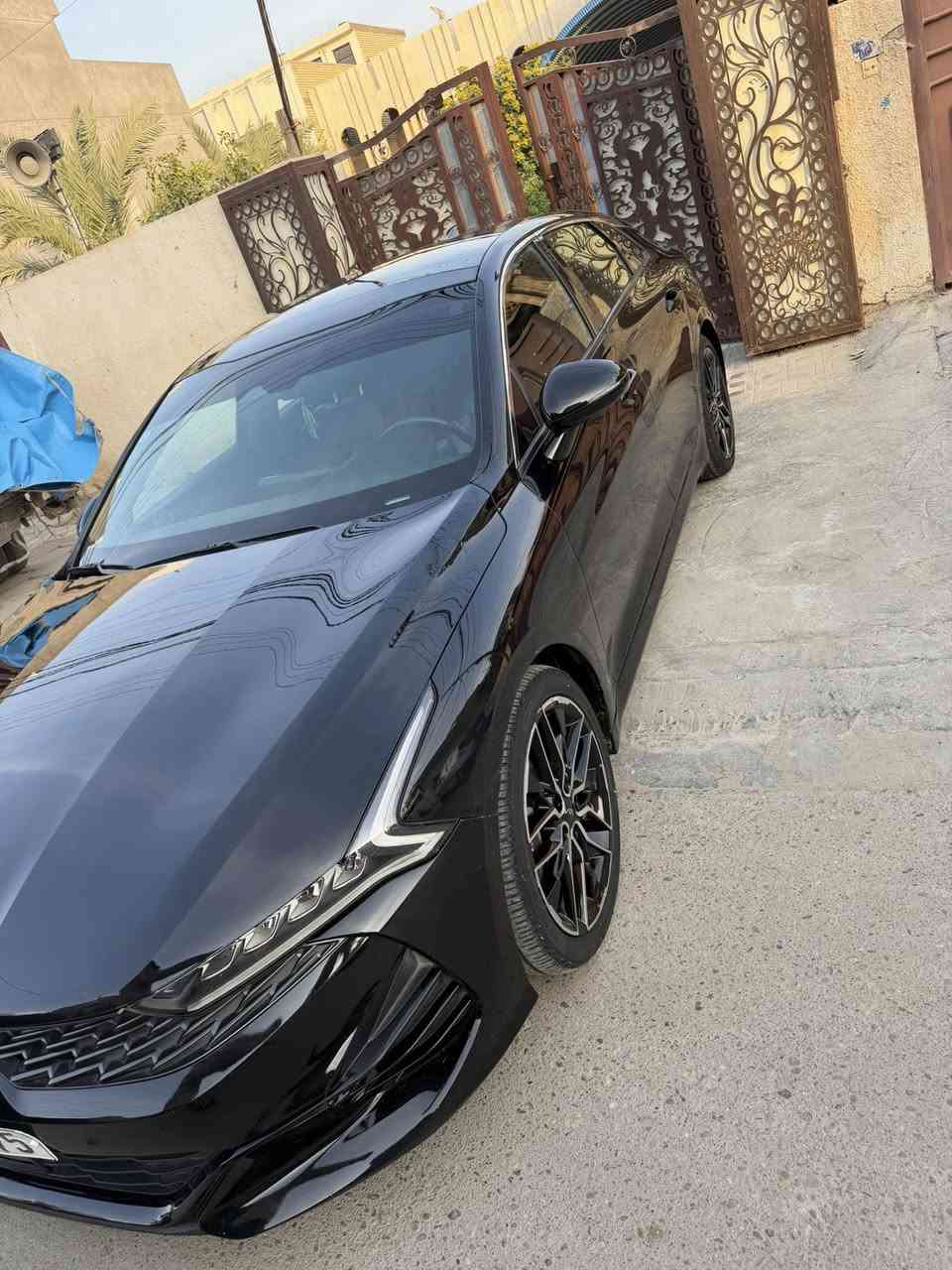 السلام عليكم
‏ K5 GT 2023 
رقم بغداد محرك 2500 توربو فول مواصفات
بدون ايرباك بدون تبديل بدون صبغ فقط بارد صور الحادث بالمنشور  وموجود سونار ماشية ٢٢ الف مايل فقط
.بانوراما ،بصمة ، جلد ، شفتات ستيرن ،سايد بريك كهرباء ، السياره مختمه GT، مثبت سرعة نضام ABS ، حساس  اطارات ، بك لايت لد ، شاشه كبيرة لمس ، كامرة دوارة ، رادار اماميي + رادار خلفيي + جانبي ، شاشه أعطال ، ويل كروم ، أشاير  بلمري الجانبية ،،،،، سيارة فول للاخير  
سعره ١٩٨  وبيها مجال.. مكاني بغداد
***********

