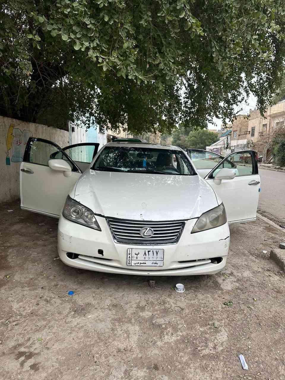 السلام عليكم لكزس للبيع موديل 2007 es350 محرك3500 فتحة وبصمة الكشنات كهرباء تدفئةًوتبريد ماشيه 160 نقصها بس كمبريسر تبريد رايدها٩٢ 
***********
