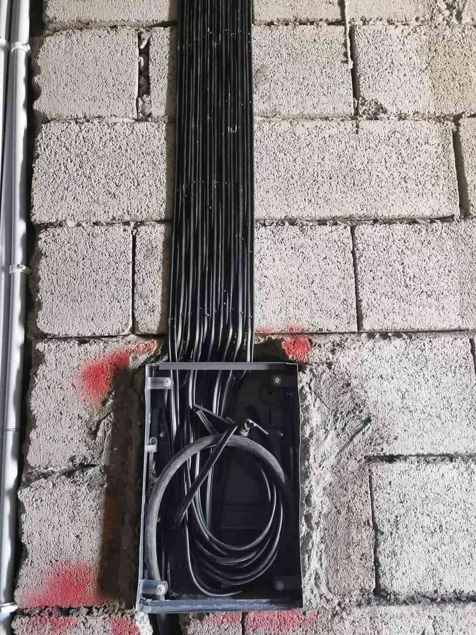 اسطه كهربائي لتسيس البيوت والمحلات بنسب السعار رقم ***********
