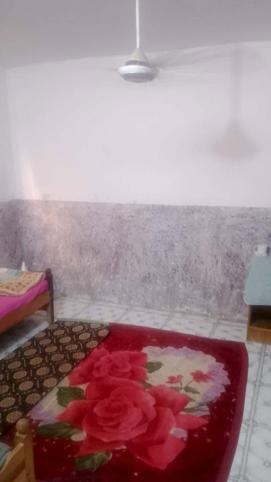سلام عليكم للبيع بيت بلميلاد خلف السوگ بشريط الميلاد قريب طريق الجنه مساحته ٥٠ متر واجهته ١٠ ونزاله ٥ طابق ونص بيه ترميم جديد بورسلين وسيراميك البيت نظيف بيه غرفتين وصاله ومطبخ وصحيات للاستفسار اتصل مكلف بلنشر 

‭***********‬
