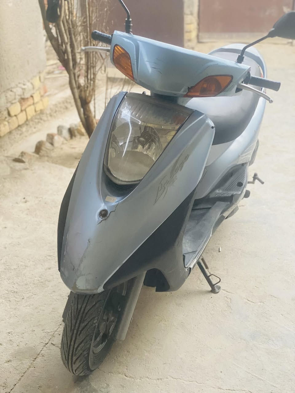 سلام عليكم..
دراجه بريس للبيع مجفته ب٤٥٠وبيها مجال 
الاستفسار الاتصال ع الرقم ***********
او مراسلة الحساب
