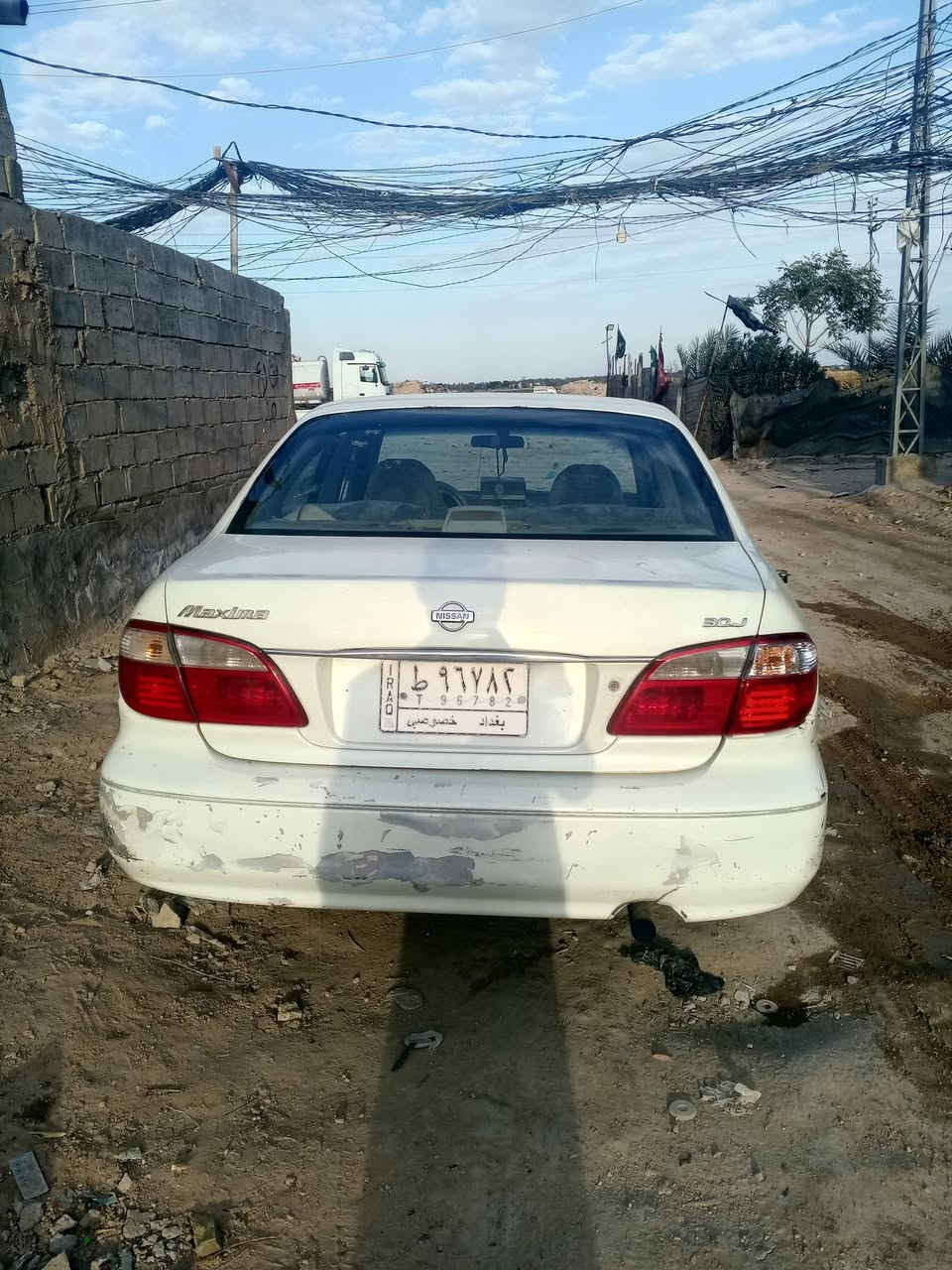 سلام عليكم نيسان صني 2002مراوس بكيه حمل .***********
