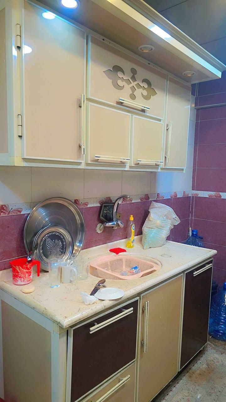غراض للبيع لغرض السفر أو اكو بعد مامصورهن طب خاص ودلل على أسعار...
***********حجي خليل
