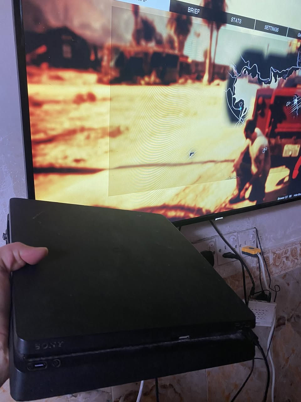 بلي فور مهكر  للبيع ب ١٧٠ كامل ملحقات مكاني بغداد جسر ديالئ قديم ***********
