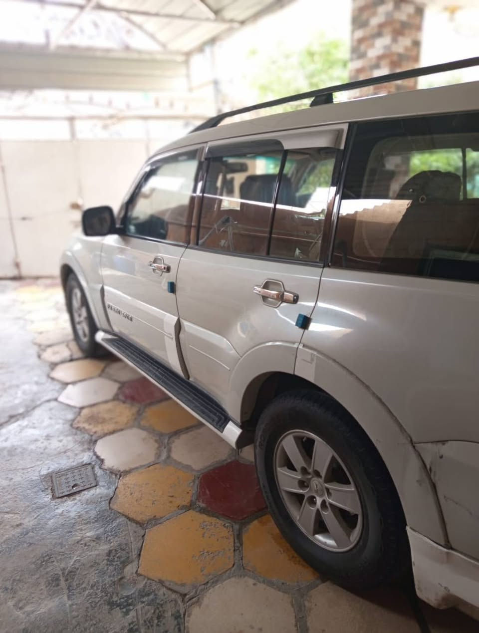 السلام عليكم
باجيرو ٢٠٠٨ حبتور محرك ٣٠٠٠ وكير وتخم تايرات وباتري وادامة ١٠٠/١٠٠ بيها شخط ونص جاملغ خلف السايق صارت في باب البيت هزة وسنوية ٢٠٣١ رقم بغداد باسمي مكان حلة السعر ١٢٠ تج تفخص وتشوف واذا ماعجبتك نتعارف وتشرفي بحظورك الرجاء اخوان الرجاء الاخوي عندك سعر اتصل او راسل لاتكسر لان الحلال غالي على اهله  ***********
