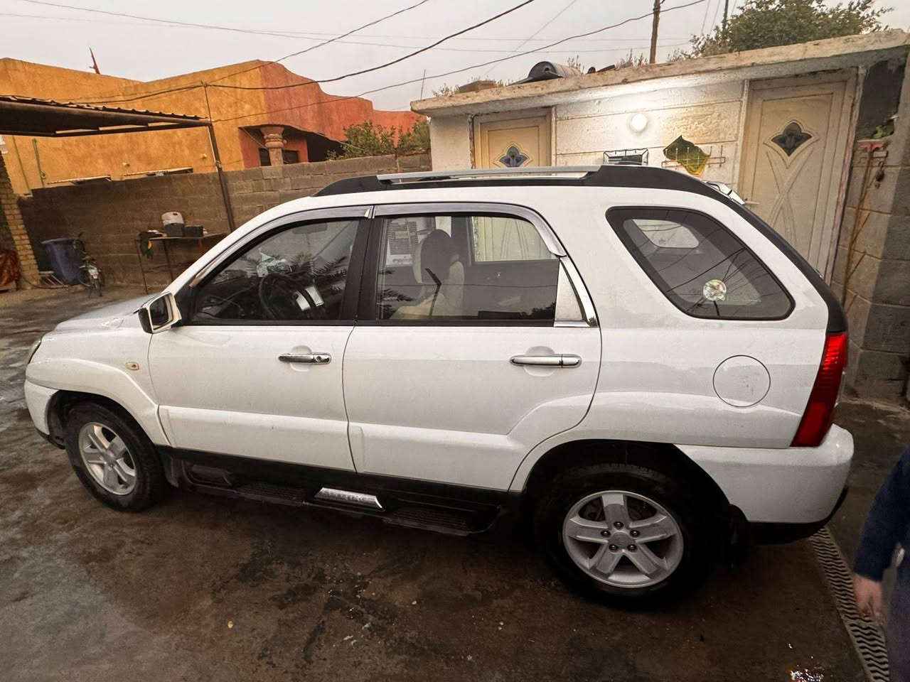 للبيع مكان بغداد مديل ٢٠٠٩ كشنات جلد  كوري فتحه مكلف بل نشر*********** السعر  ١٢٥ بيه مجال
