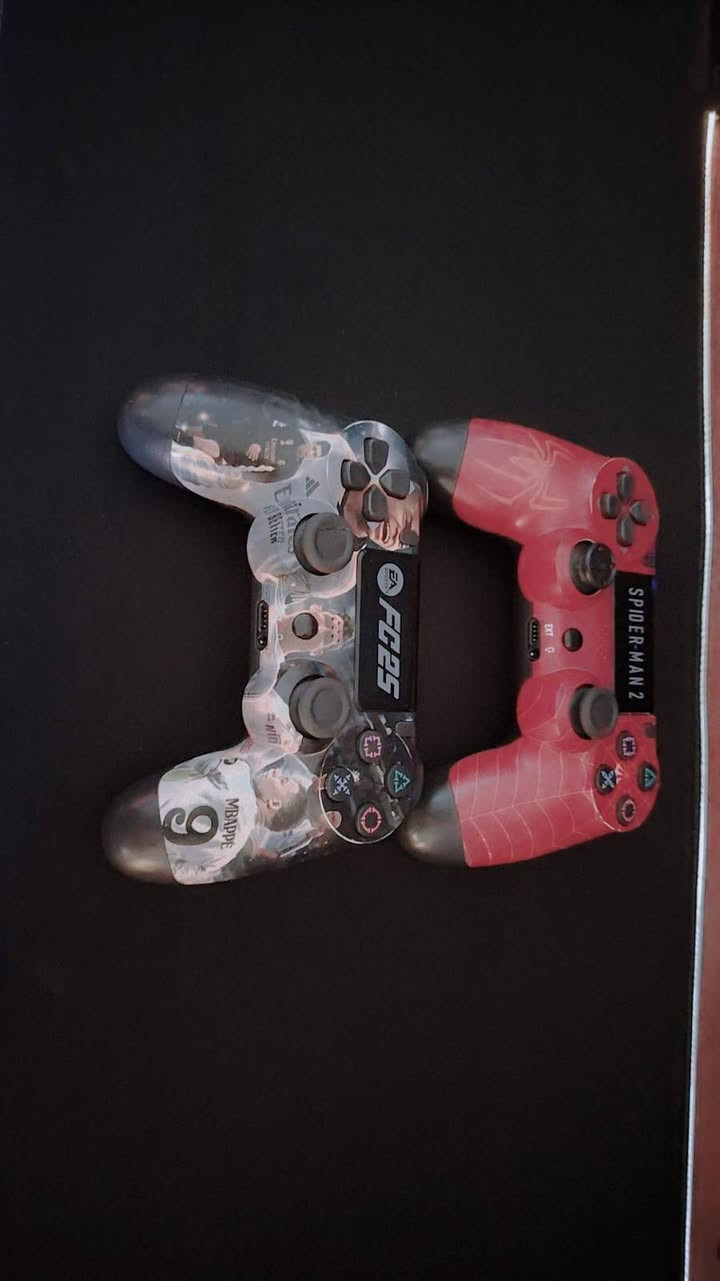 السلام عليكم 🤍
متوفر جهاز: PS4 سلم مهكر 🎮🎮

الذاكرة : 500✅

الجهاز ما مفتوح ولا داخل صيانة 🛑🛑🛑

ملحقات الجهاز :✅

UPS: ✅1️⃣5️⃣0️⃣0️⃣
VAالقدرة 

قاعدة شحن اليدات 🎮+ تبريد الجهاز ❄️✅ 

يدات عدد:2️⃣

الألعاب المتوفر بجاهز 🎮✅

PES2026 🎮✅

Grand GT 5🎮✅

CALL OF DUTY BLACK OPS6🎮✅

WWE2022🎮✅

GODOFWAR3🎮✅

Need for Speed🎮✅

BAN 10🎮✅ 

وبعد 100GB فارغة ✅

نظافة الجهاز 💯 بل💯✅

المكان:واسط 🛑

للتواصل:خاص .!


**إذا كنت صاحب هذا الإعلان وتريد حذفه لأي سبب، رجاءا أرسل رسالة إلى الدعم الفني**