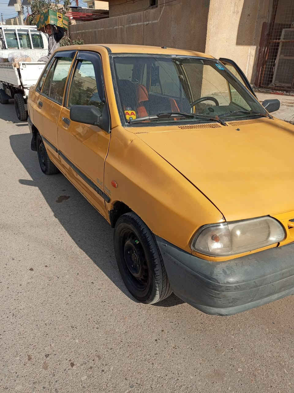 السلام عليكم سايبه 11 المكينة جديده وكير جديده مصفره هيه وغرامات صدر امامي وخلفي  جديده كهربائي كلها شغاله شواصي بلادي سيارة مابيه نقص كامله مكمله السعر 22 وبيه مجال مكاني بغداد الجزيره السياحيه ***********
