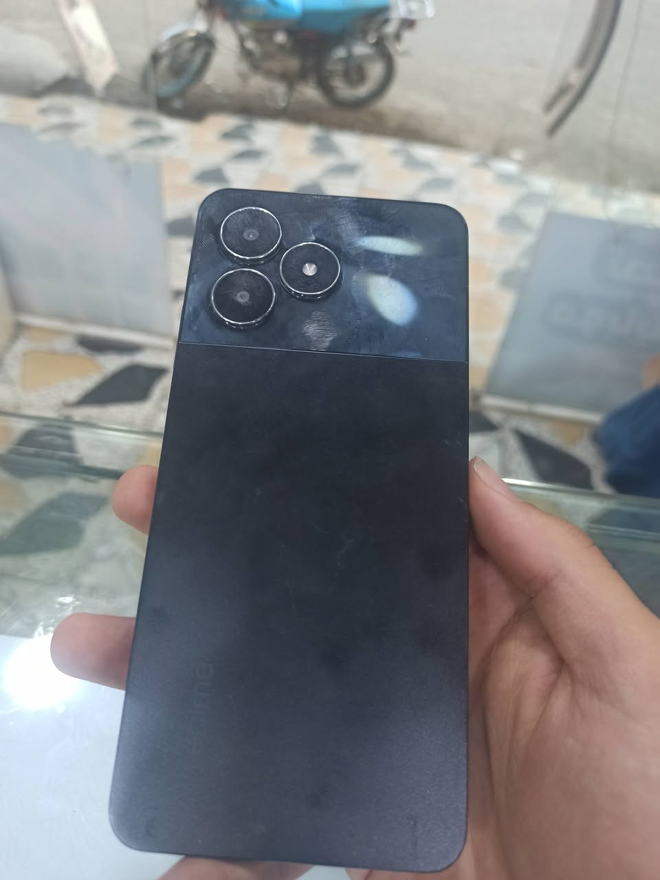 سلام عليكم
موبايل للبيع 📱

 Realme note 50
128 كيكا 
رام 4+4
بطارية 🔋 5000mah
كاميرا 13  ميكابكسل
دبل سيم كارت و ميموري
30 فريم ببجي 🎮

🔴موبايل مبدل شاشة و شاشة اشوية مكسور بس ما اثر علي لمس و ما بيهة لاك و جامد و بصمة ما يشتغل ابيع بشرط و ضمان

 💵 سعرة 70 الف بي مجال قليل 

📍عنوان محل طوز جمهورية بصف لفة سيروان مقابل ازياء هيمن اسم محل Ar Santar 

رقم / ***********
واتس اب/***********
