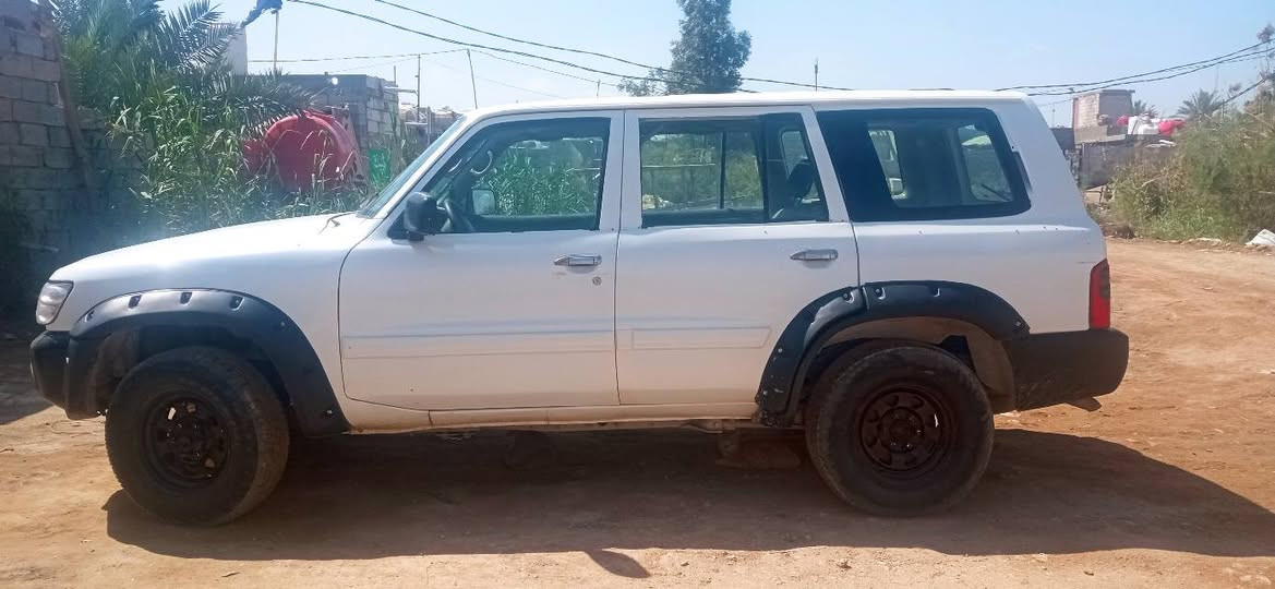 نيسان باترول 2000رقم بصره مشروع وطني للبيع مناقصه شي السياره جاهز ه ***********
